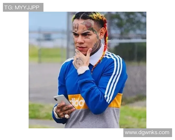 足球明星束发带的正确佩戴方法与技巧分享让你也能拥有明星风范